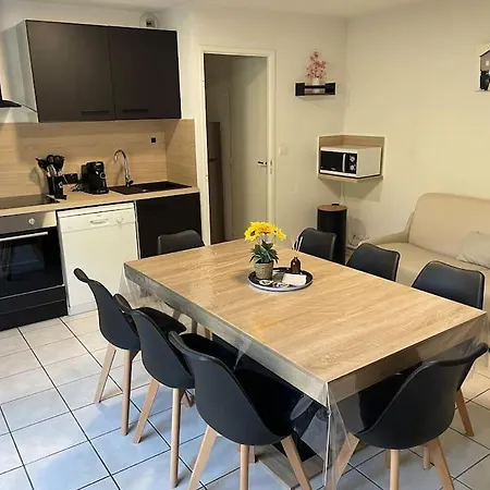 La Paree, Piscine, Proche Et Centre Feriehus *