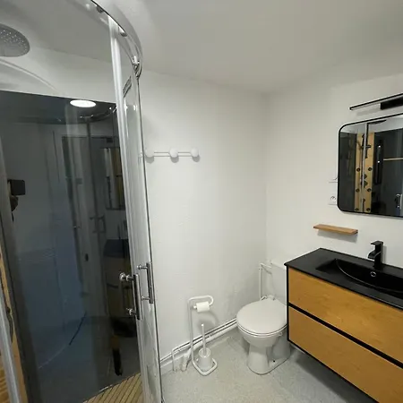 Feriehus La Paree, Piscine, Proche Et Centre