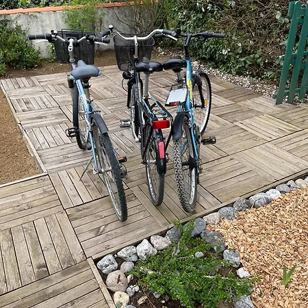 La Paree, Piscine, Proche Et Centre Feriehus